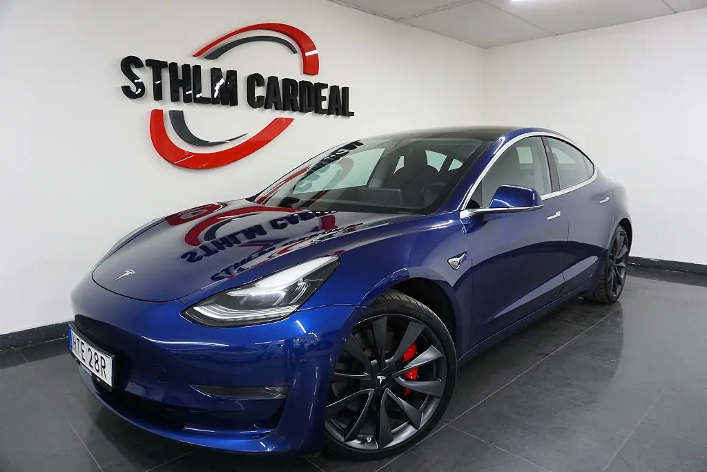 Tesla Model 3 2020