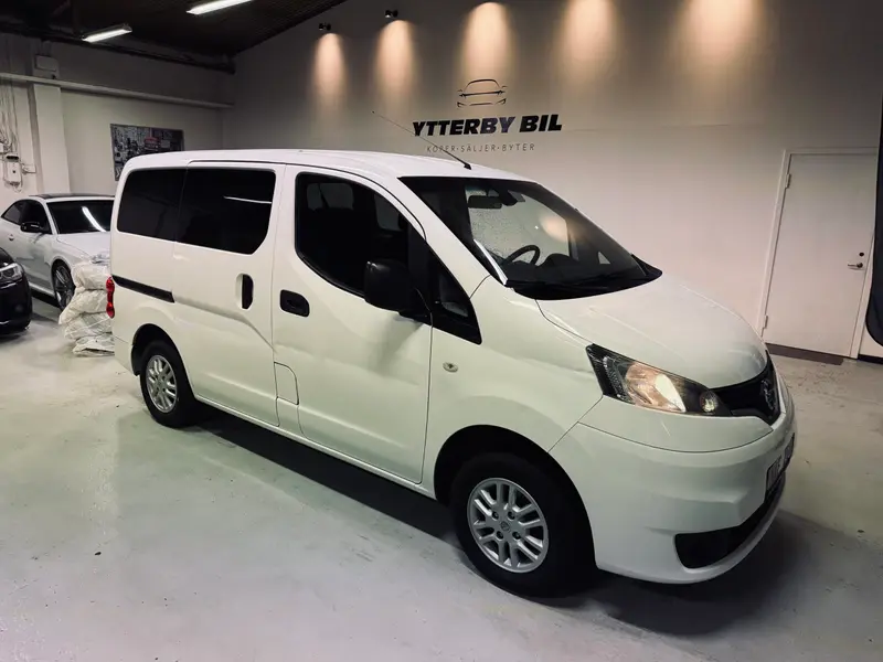 Nissan NV200 2012