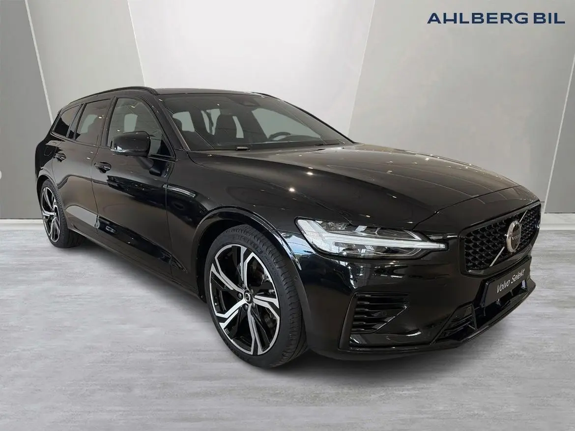 Volvo V60 2025