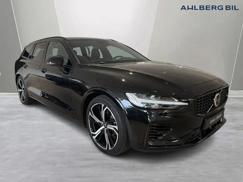Volvo V60 2025