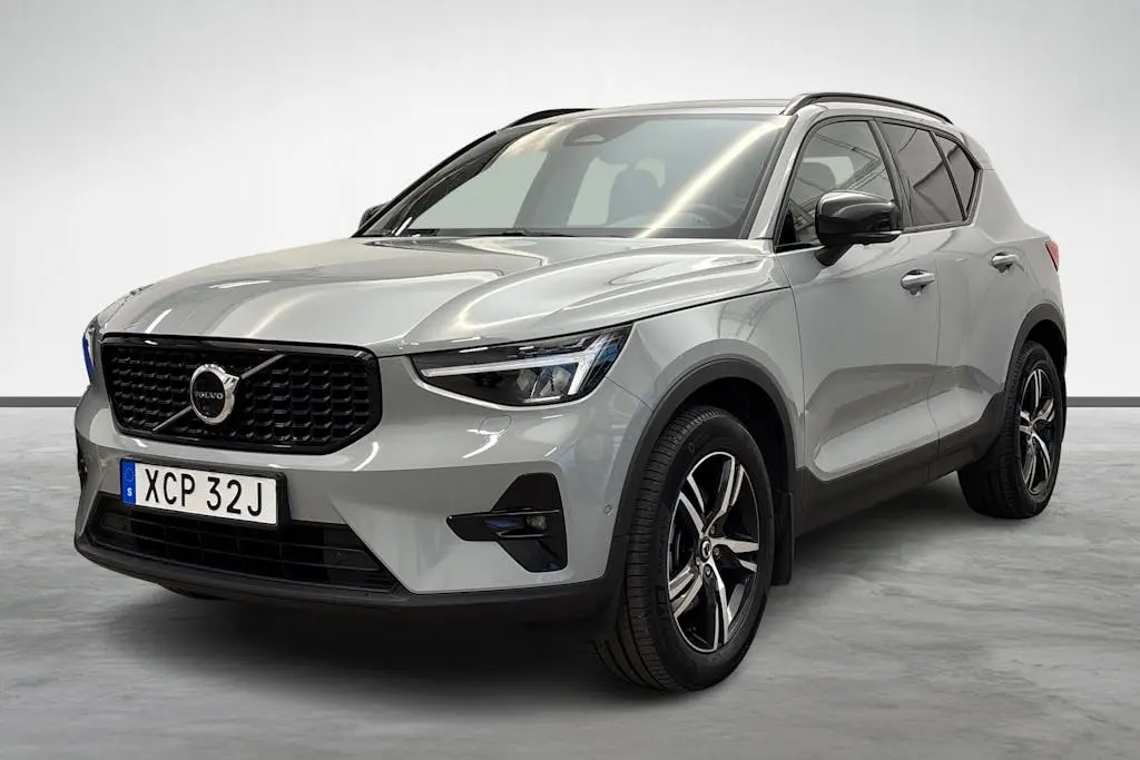 Volvo XC40 2025