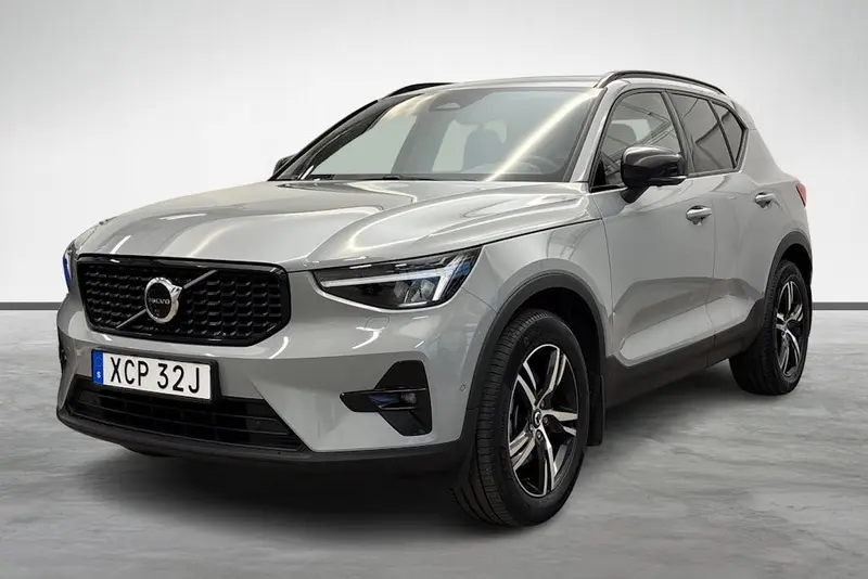 Volvo XC40 2025