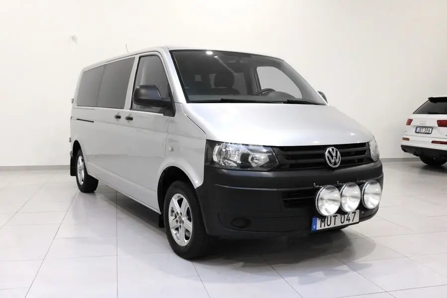 Volkswagen Caravelle 2015