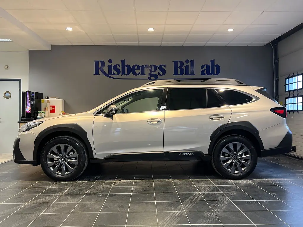 Subaru Outback 2025
