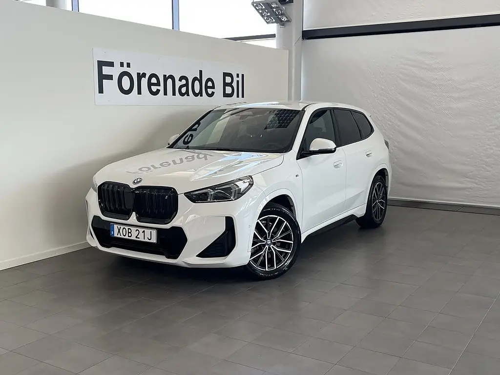 BMW iX1 2023