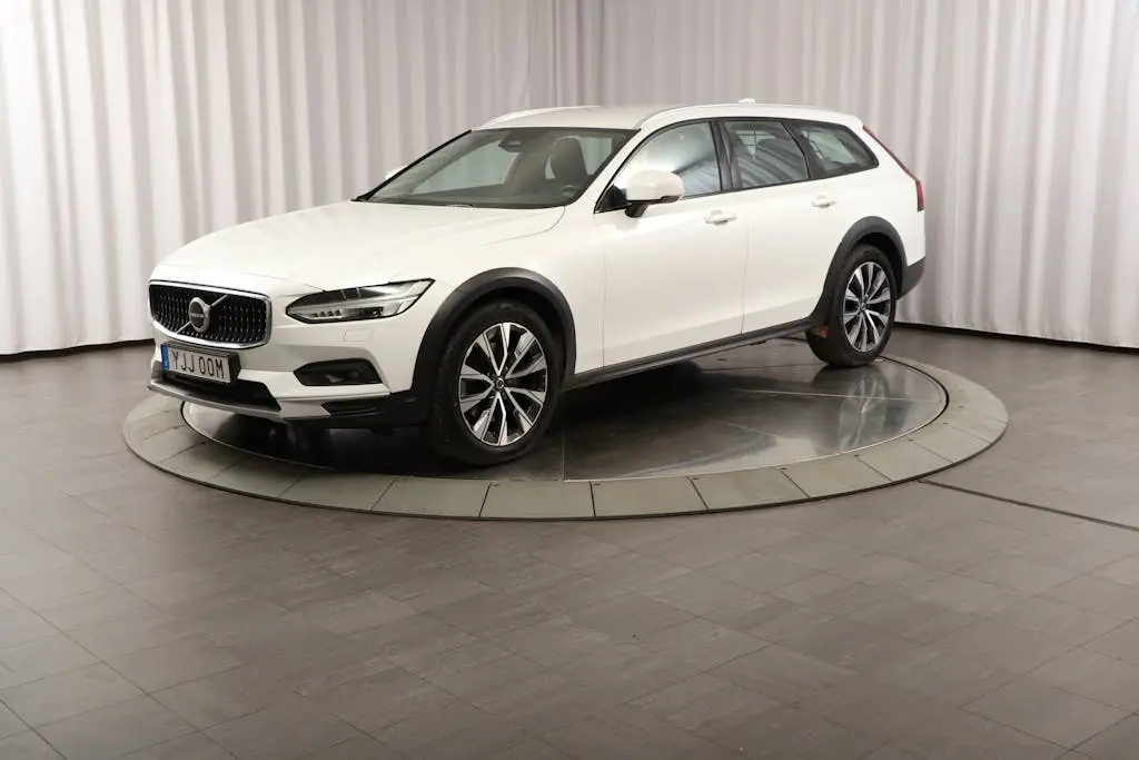 Volvo V90 2023