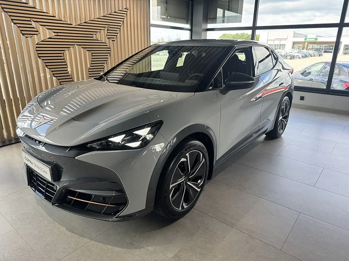 CUPRA Tavascan 2025