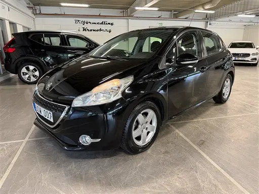Peugeot 208 2012