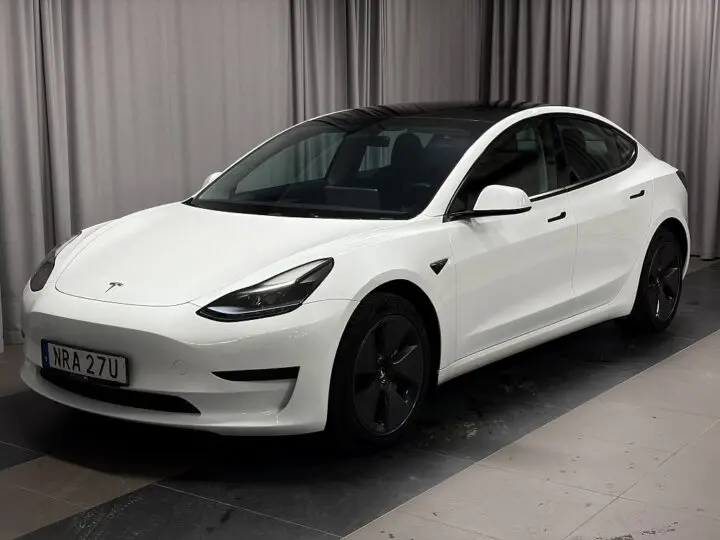 Tesla Model 3 2023