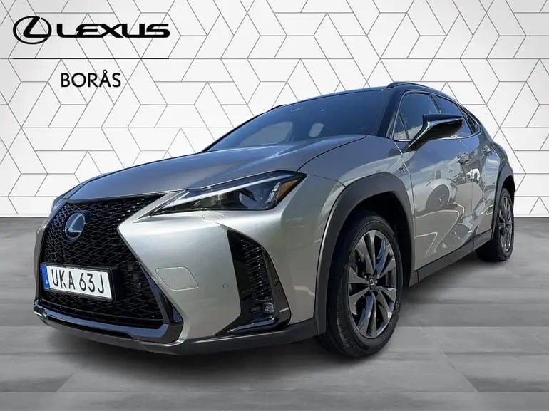 Lexus UX 2025