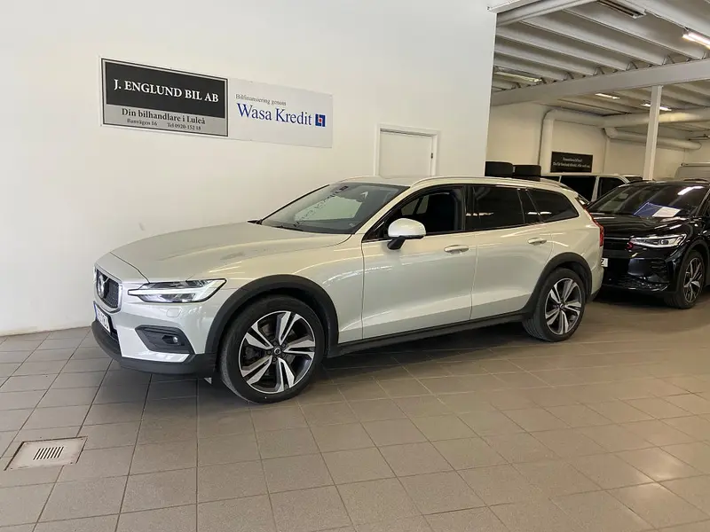Volvo V60 2022