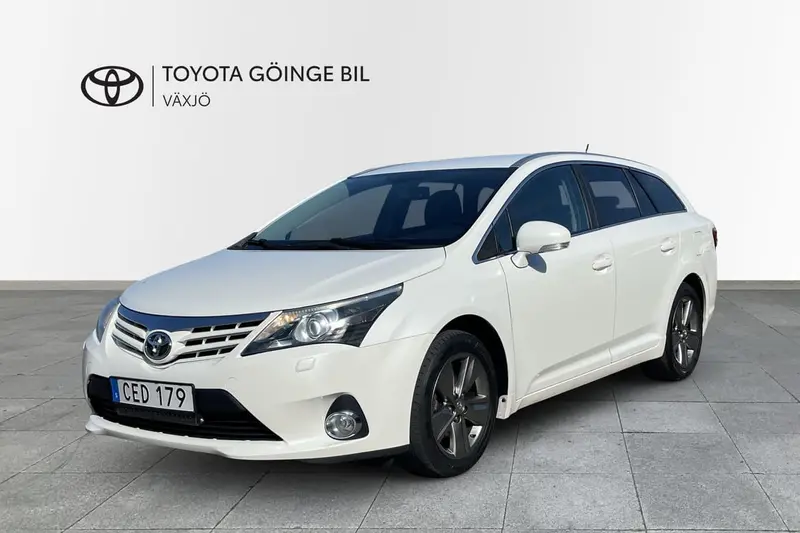 Toyota Avensis 2015