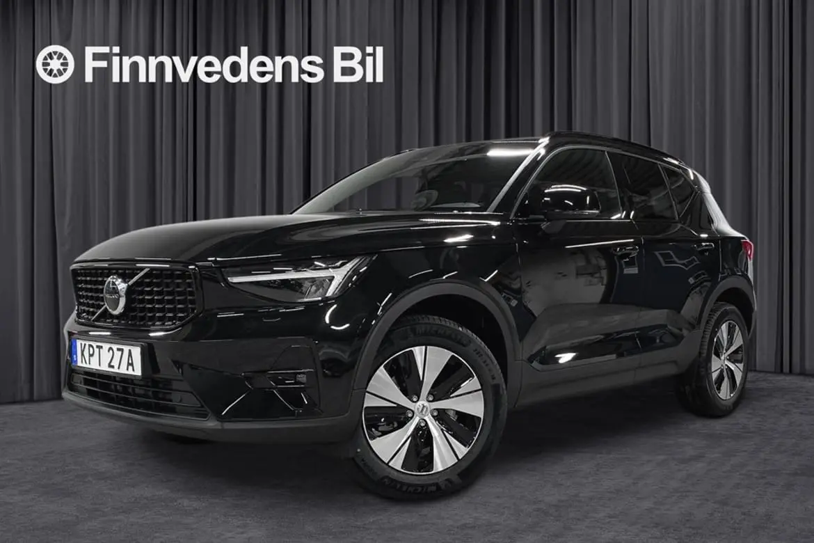 Volvo XC40 2025