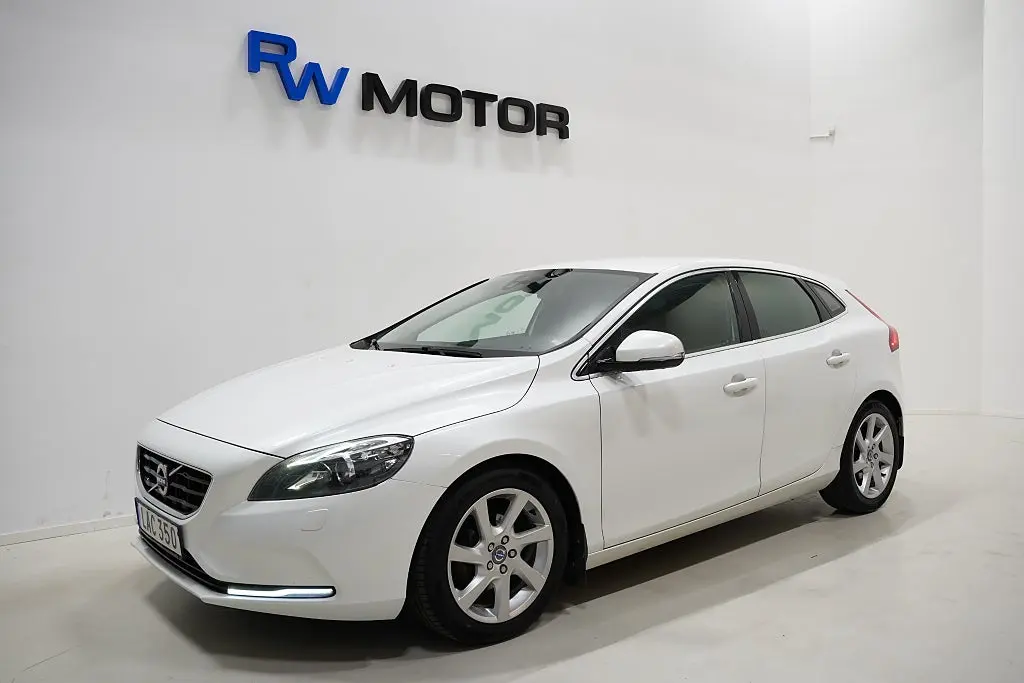 Volvo V40 2014