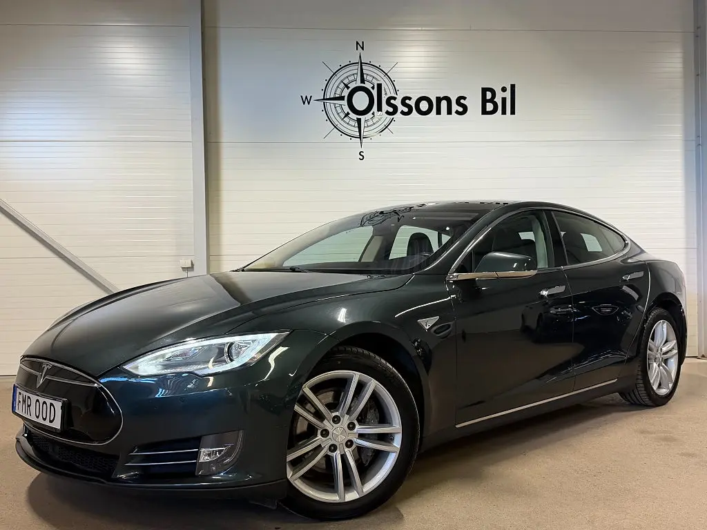 Tesla Model S 2014