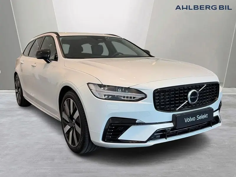 Volvo V90 2025