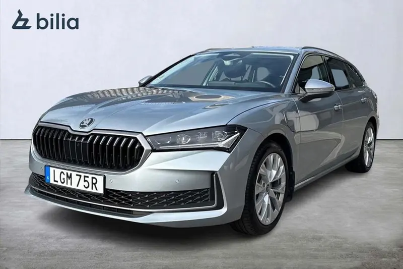 Skoda Superb 2025