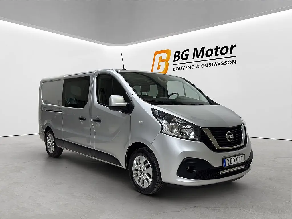Nissan NV300 2021