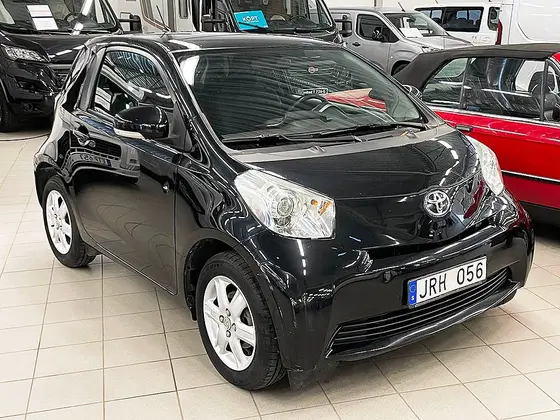 Toyota iQ