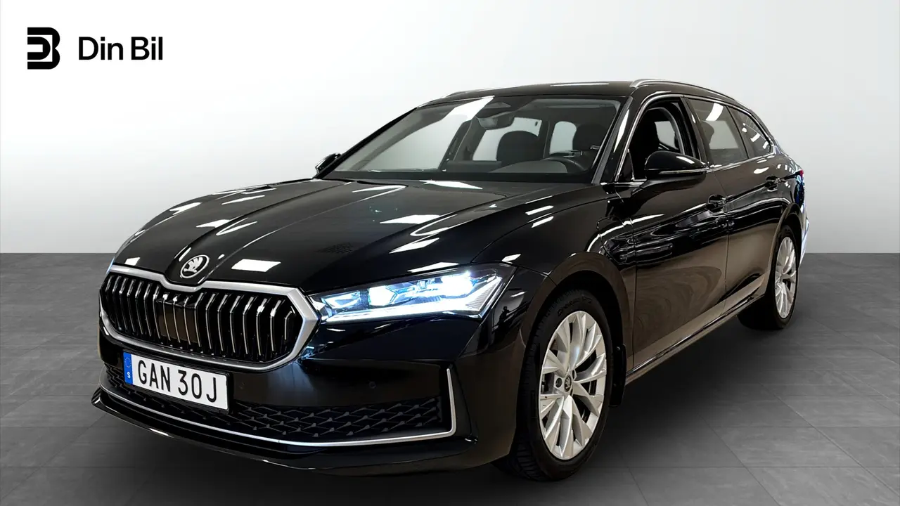 Skoda Superb 2025