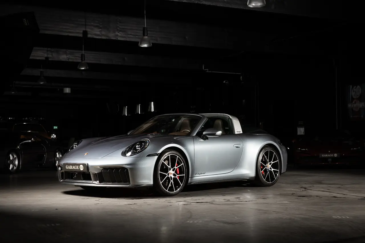 Porsche 992 2025