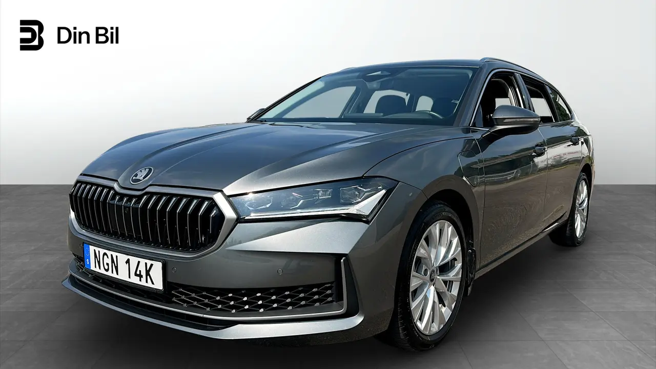 Skoda Superb 2025