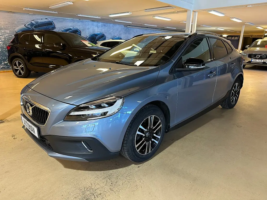 Volvo V40 2019