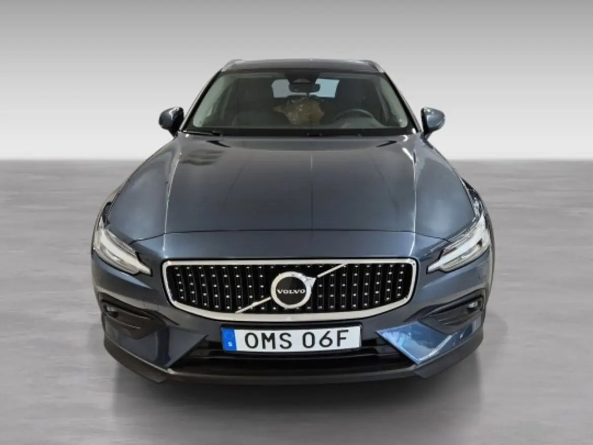 Volvo V60 2024