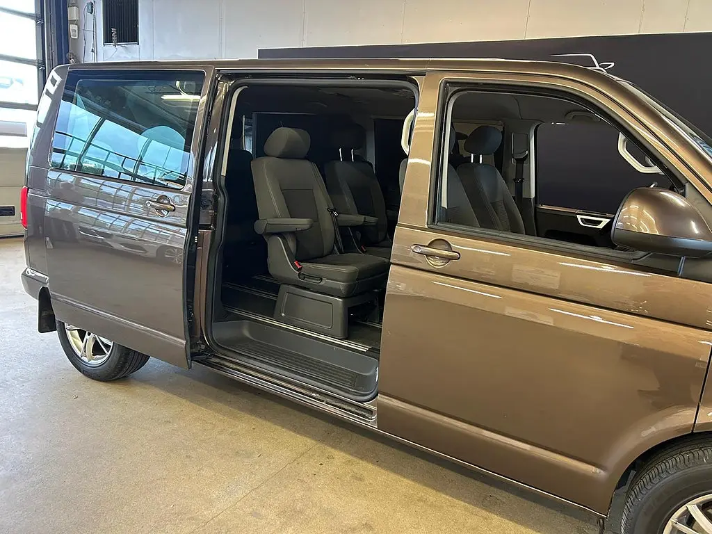 Volkswagen Multivan 2012