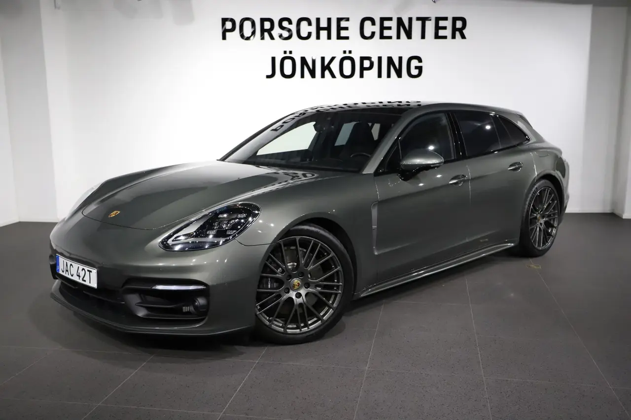 Porsche Panamera 2023