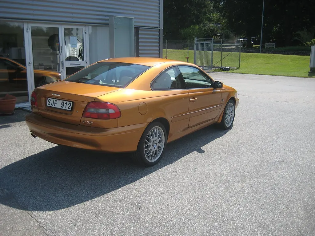 Volvo C70 2001
