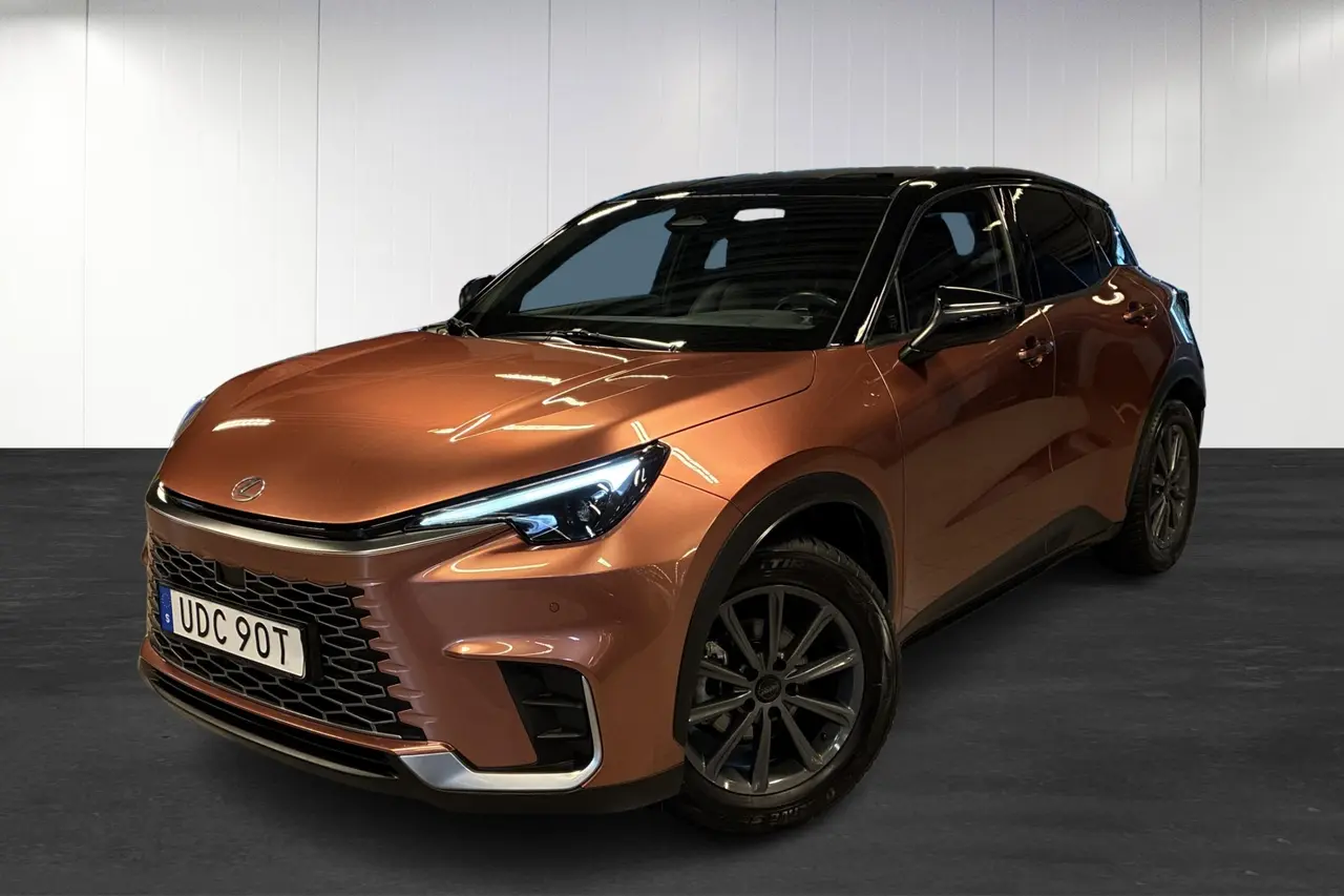 Lexus LBX 2024
