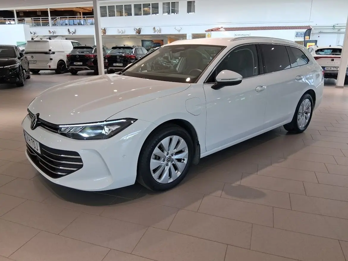 Volkswagen Passat 2024