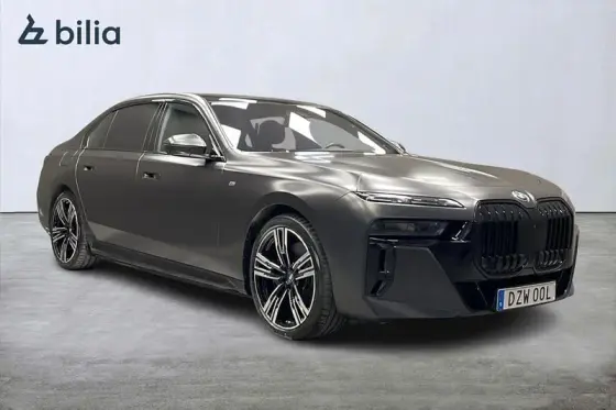 BMW i7