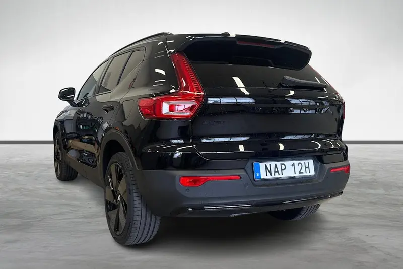 Volvo EX40 2025