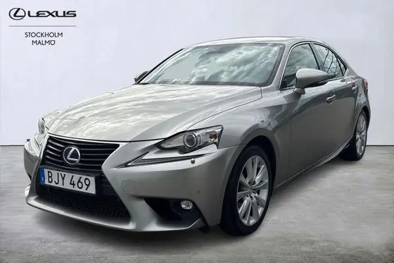 Lexus IS