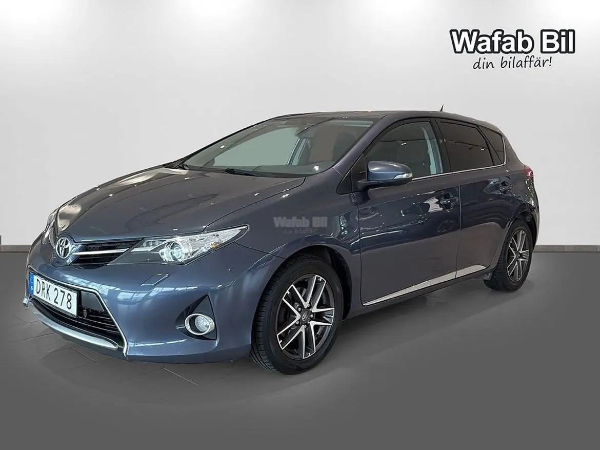 Toyota Auris 2015