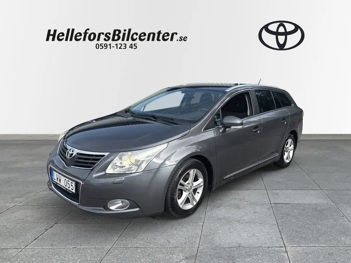 Toyota Avensis 2011
