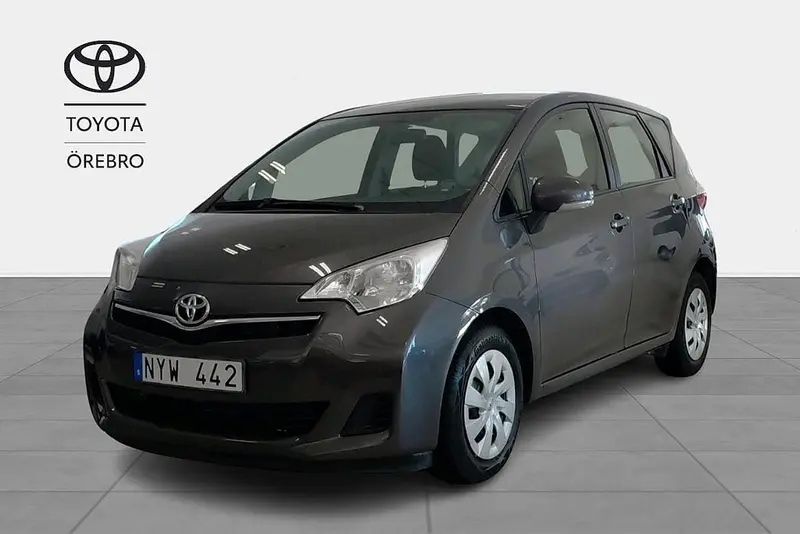 Toyota Verso-S 2013