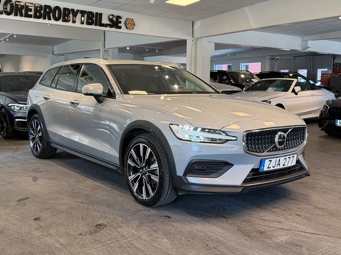 Volvo V60 2024