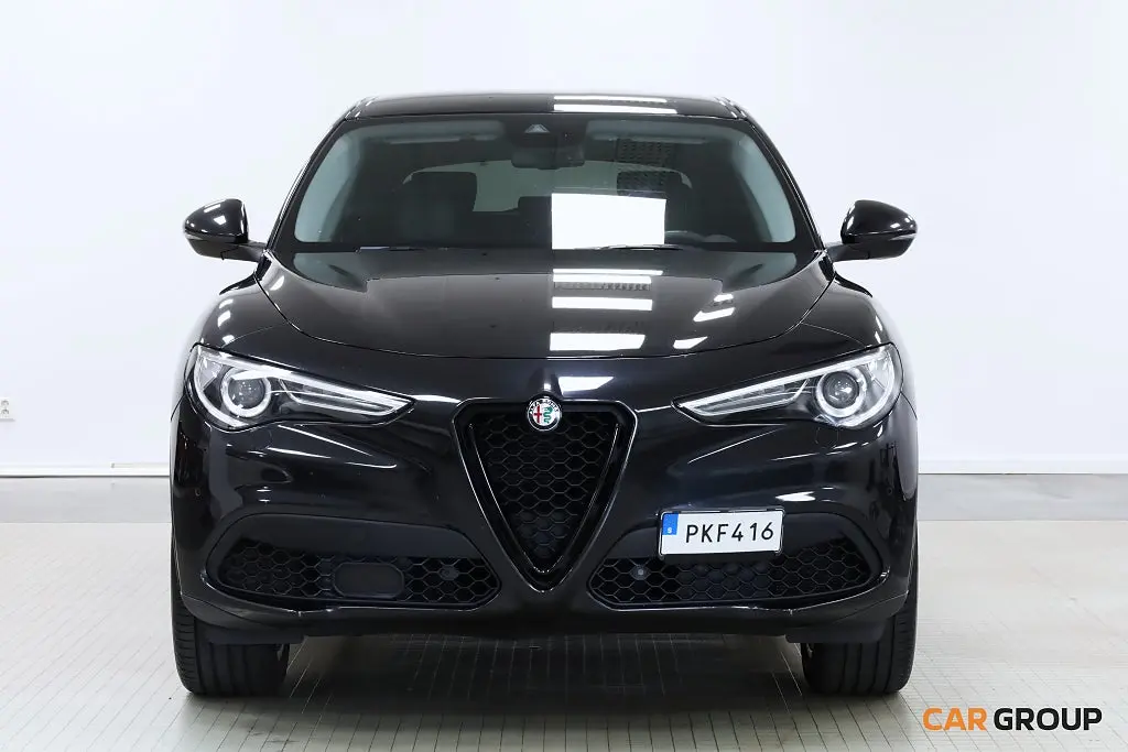 Alfa Romeo Stelvio 2017