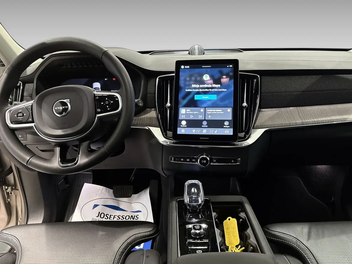 Volvo XC90 2025
