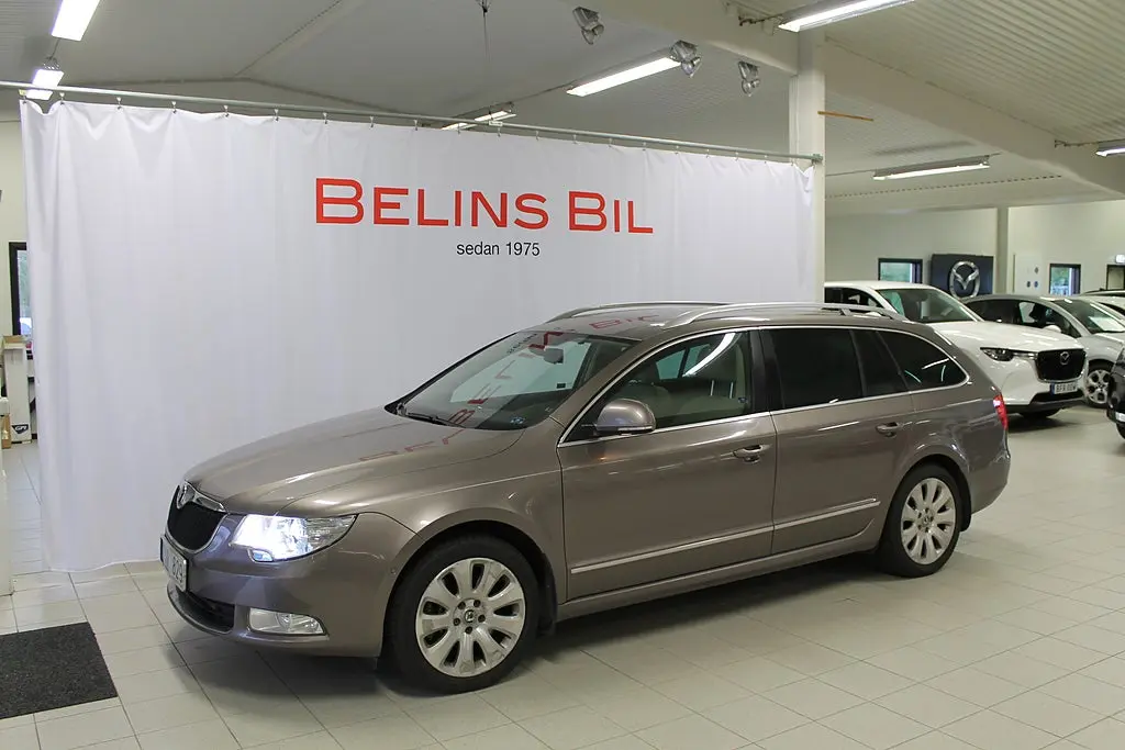 Skoda Superb 2011