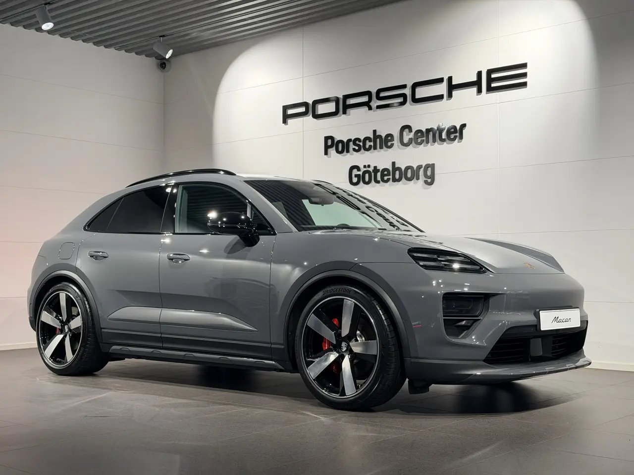 Porsche Macan 2025