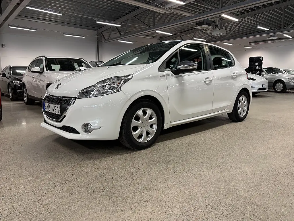Peugeot 208 2013
