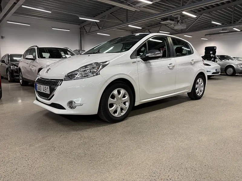 Peugeot 208 2013