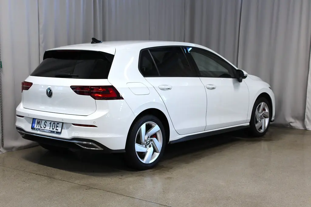 Volkswagen Golf 2021