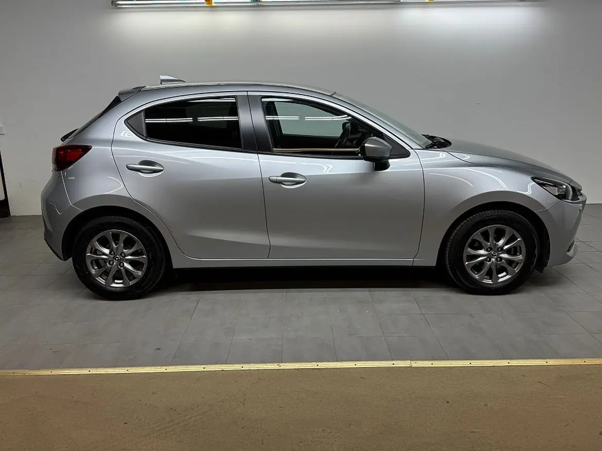 Mazda 2 2023
