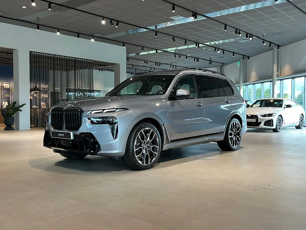 BMW X7 2027