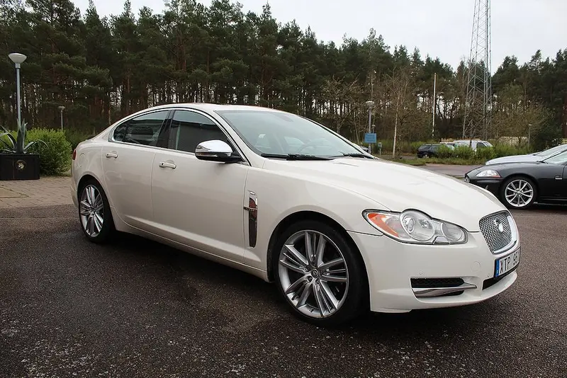 Jaguar XF 2010